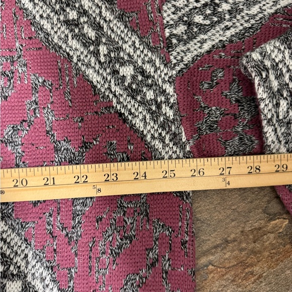 Vintage Grace Oversized Knit Sweater Made in Canada - Picture 7 of 10